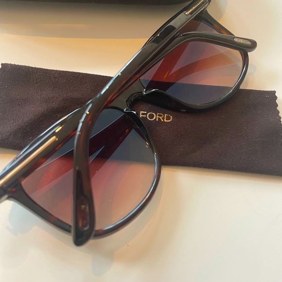 Tom Ford sunglasses - Picture 3 of 3